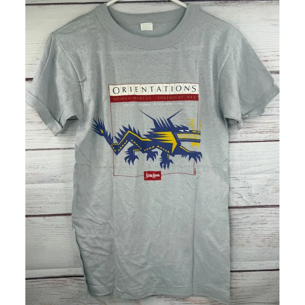 Vintage 1981 Neiman Marcus‎ Fortnight XXV Orientations Dragon T-Shirt Gray Small